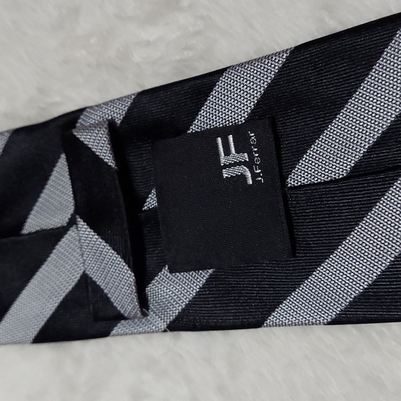 Jf J. Ferrar Silk Tie - Picture 4 of 4